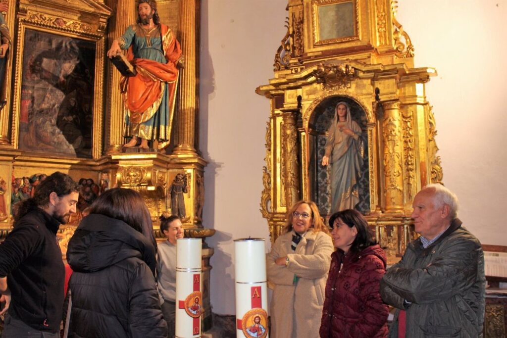 Finaliza la restauración de los retablos laterales de la iglesia de Torre de Juan Abad (Ciudad Real)