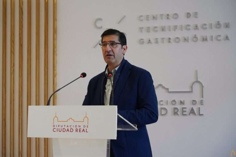 Caballero anuncia un programa para la creación, mantenimiento y mejora de bares en zonas despobladas de Ciudad Real