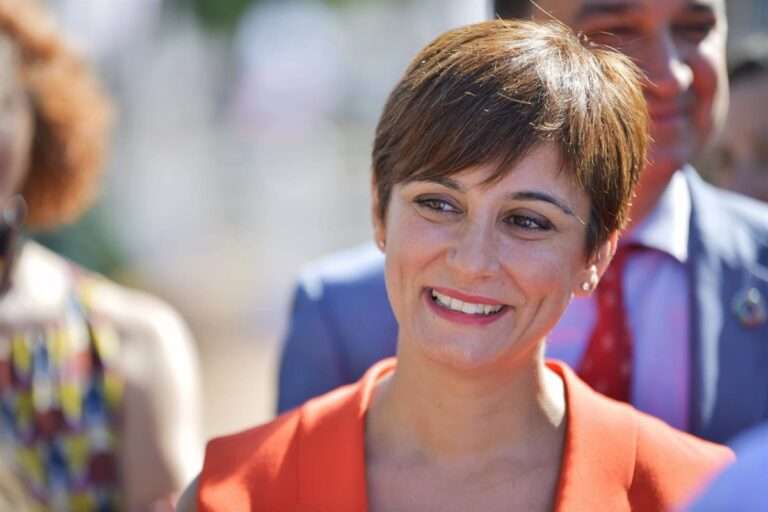 Isabel Rodríguez celebra el dato y asegura que se debe al "éxito colectivo" de la reforma laboral