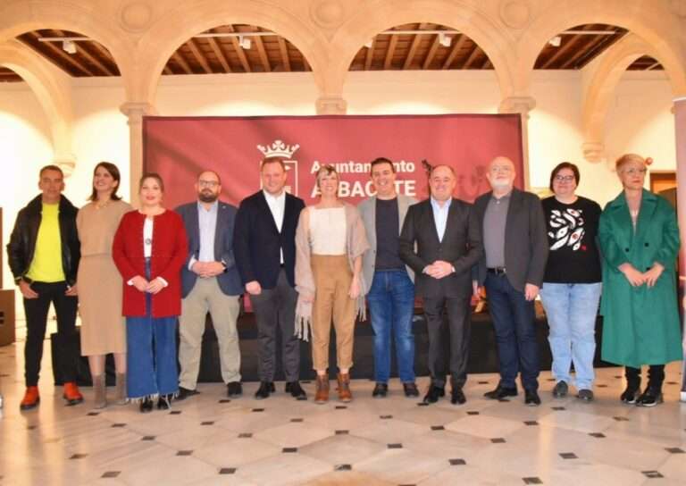 Karmento presenta en Albacete 'Quiero y duelo', la canción con la que concursará en el Benidorm Fest 2023