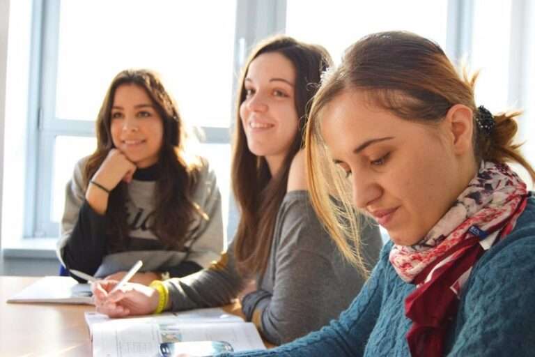 La tasa de abandono escolar cae en C-LM cuatro décimas en 2022 y se sitúa en 15,1%, 1,2 puntos por encima de la media