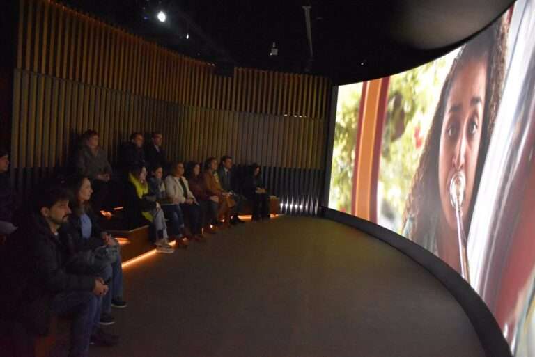 Llega a Talavera la exposición inmersiva 'Symphony. Un viaje al corazón de la música'