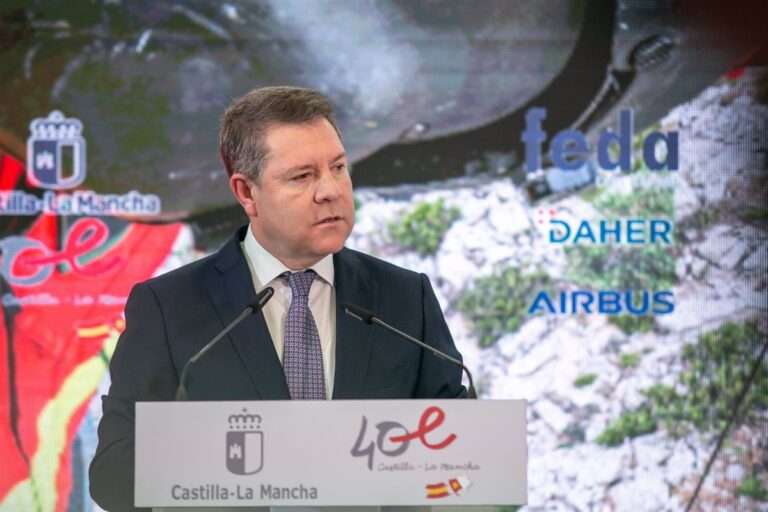 Page pide no juzgar a todas las autonomías "por el mismo rasero" en materia sanitaria y destaca la inversión de C-LM