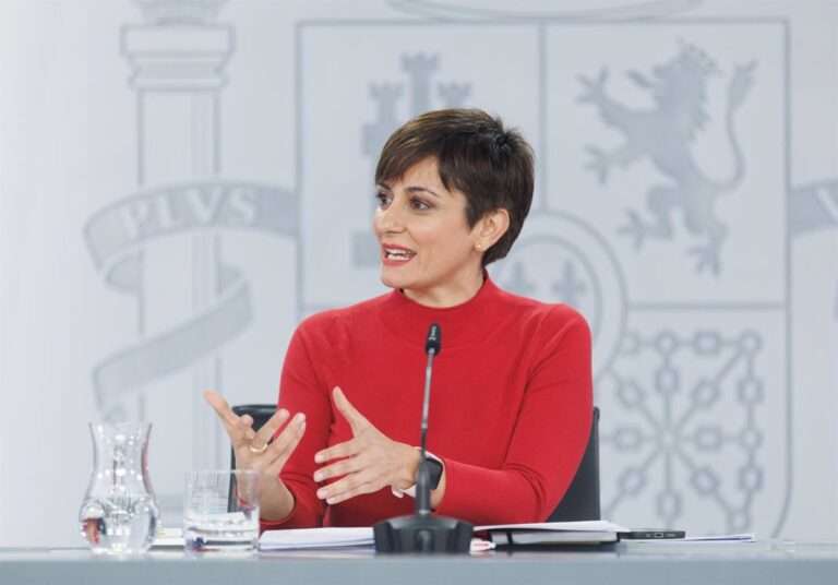Rodríguez defiende ante las discrepancias de Page el "trabajo impecable" por la convivencia en Cataluña al rebajar penas