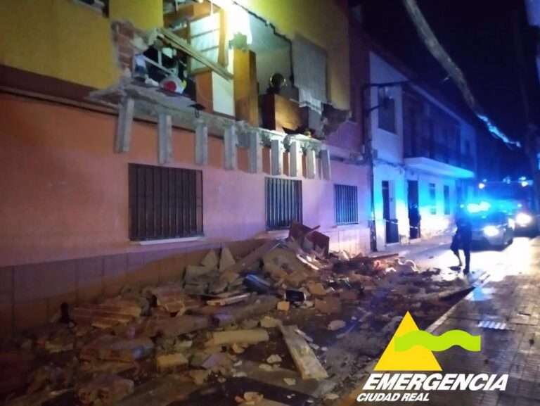 Temporal.- Caída de ramas y movimiento de mobiliario urbano, entre las 146 incidencias por viento en C-LM