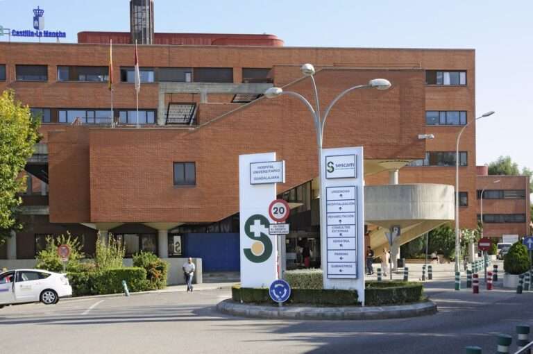 Un hombre de 56 años resulta herido mientras intentaba aterrizar con su parapente en Alarilla (Guadalajara)