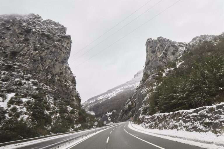 Un total de 96 escolares de Albacete, Cuenca y Guadalajara se quedan sin ruta escolar por el mal tiempo