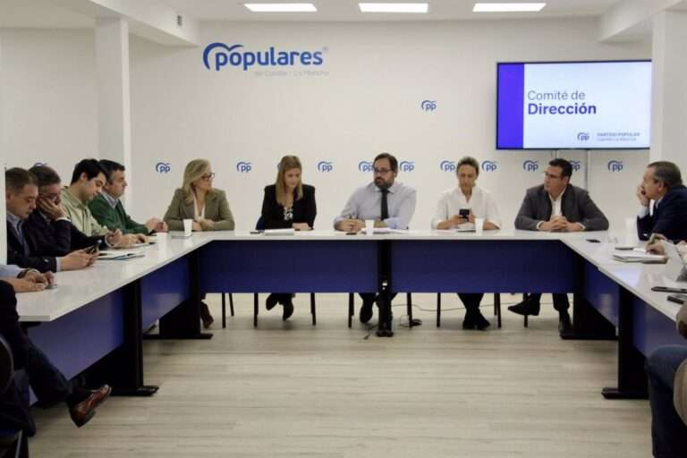 VÍDEO: PP abre expediente a Jaime Celada tras hacerse público un vídeo en el que canta el 'Cara al sol' brazo en alto