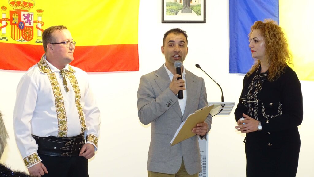 Celebración de la Cultura Rumana por parte de la Asociación Hispano Rumana Gente: Velada Poética 8