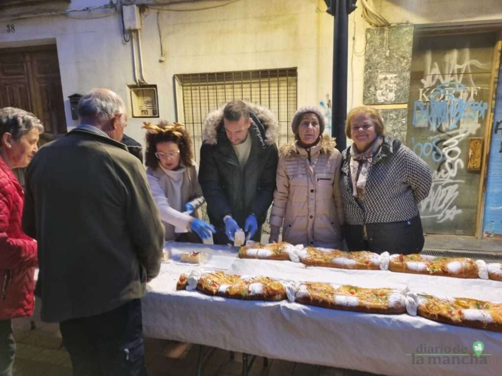 Un año más, Quintanar disfruta de un gran Roscón Solidario y chocolate a beneficio de Asprodiq 19