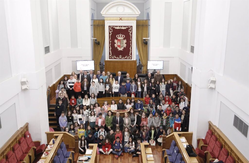 Alumnos de C-LM se comprometen a cumplir los ODS para mejorar la igualdad de género, la lucha climática y la educación