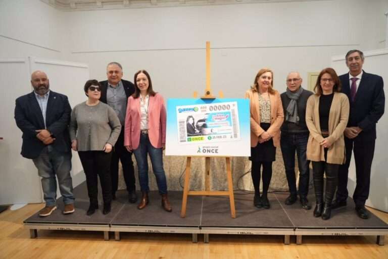 C-LM renovará en mayo el convenio con la ONCE para seguir dando una repuesta al alumnado con discapacidad visual