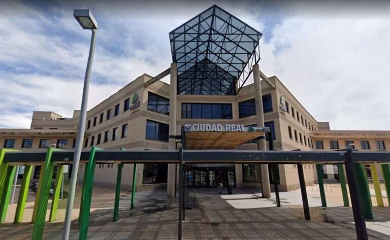 El AVE que une Valencia con Sevilla parará en Ciudad Real desde el 5 de marzo y billetes se podrán comprar este jueves