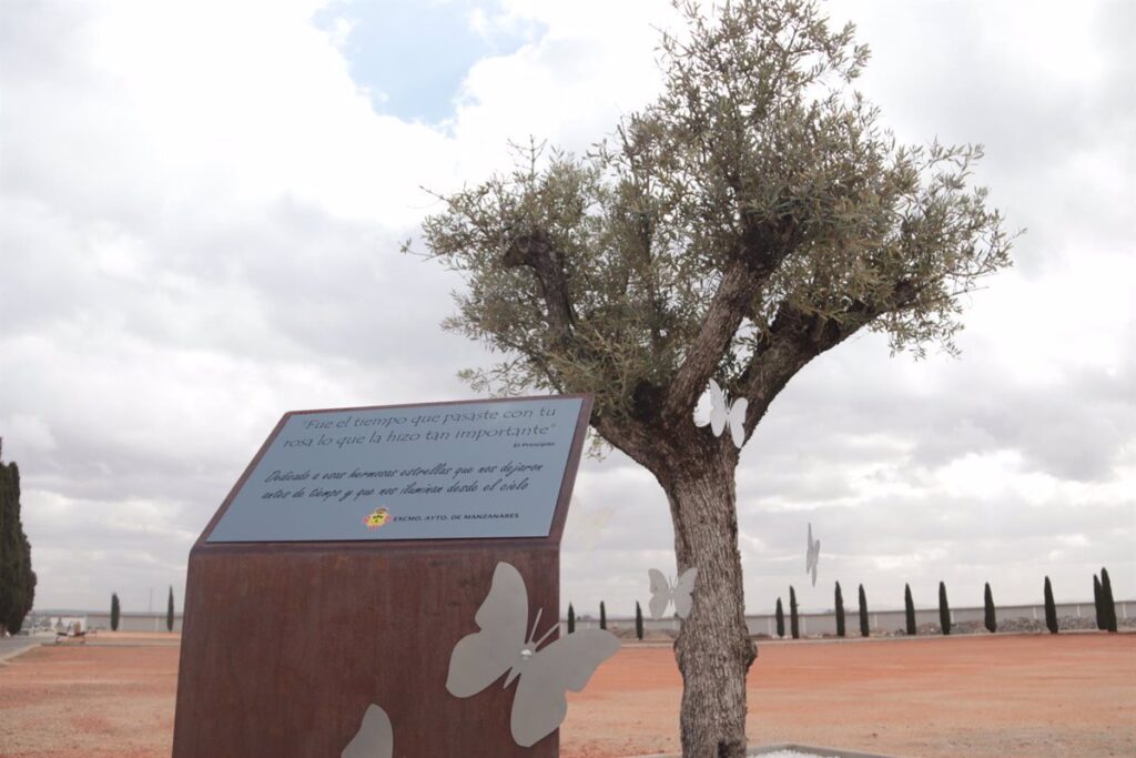 El cementerio de Manzanares acoge un espacio para ayudar a padres que han perdido al bebé durante la gestación