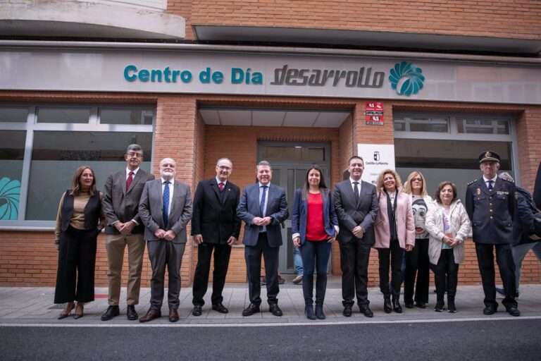 García-Page verbaliza su compromiso de que todos los hospitales de C-LM incorporen un cetro de Atención Temprana