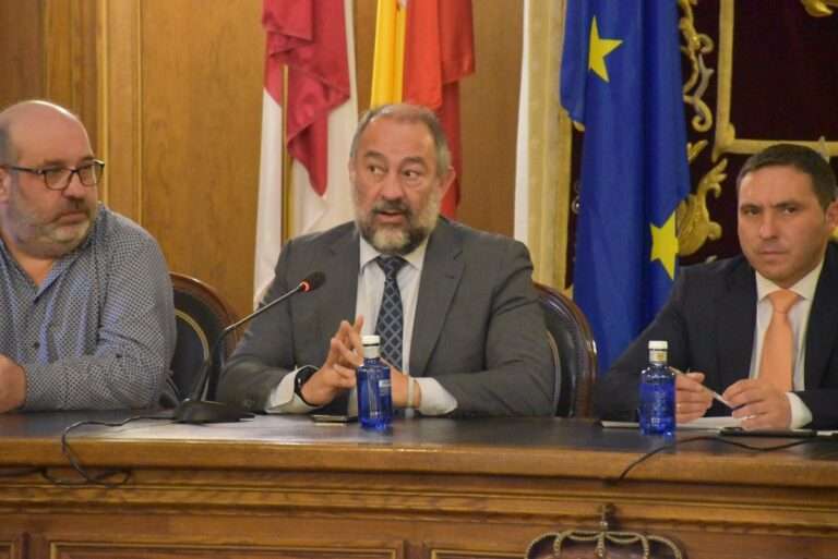Garde confía en que ANECA apruebe los nuevos grados de UCLM en breve para ofertarlos ya el curso 2023-2024