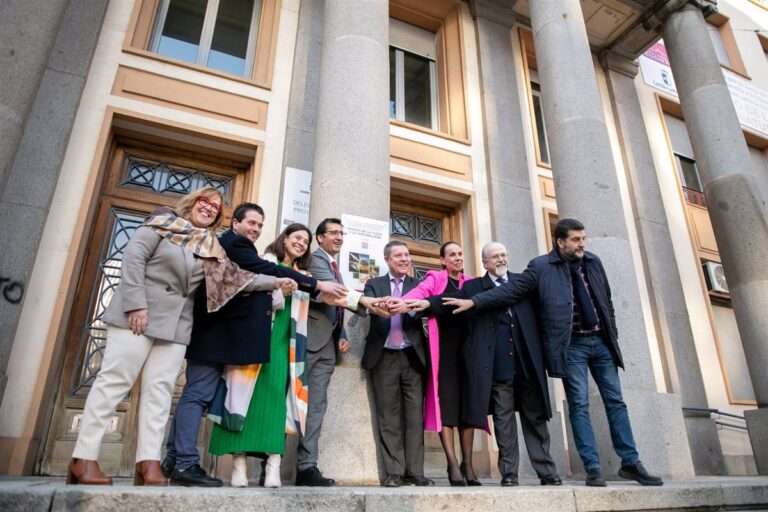 Gobierno C-LM reitera su compromiso con actividad cinegética en la cesión del edificio que acogerá el Museo de la Caza