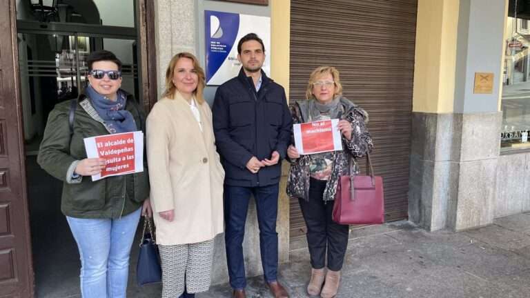La portavoz del PP en Valdepeñas insiste en pedir amparo a Igualdad ante los "insultos" hacia ella del alcalde
