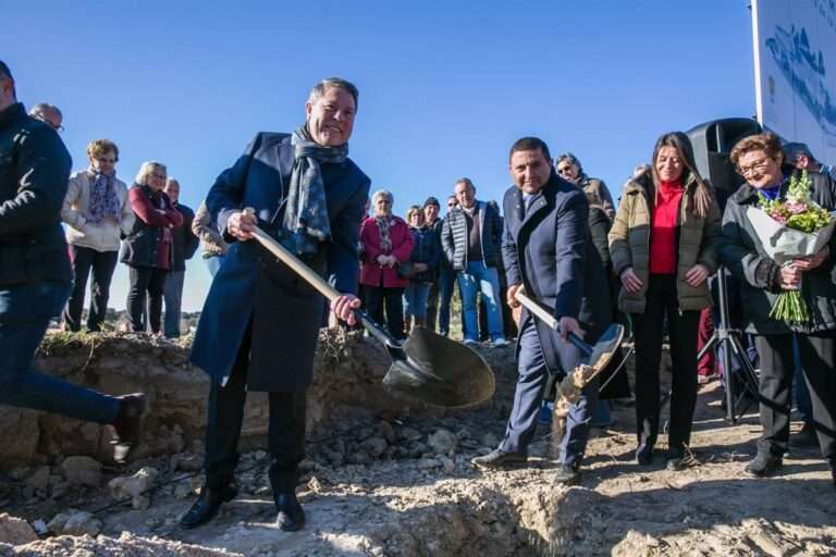 Mejorada inicia el camino para contar con una residencia de mayores con la colocación de su primera piedra