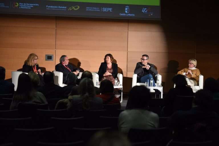 Nicolás (Cecam) apela a la importancia de la FP y avisa: "Como salga un licenciado más, se va a caer al mar"