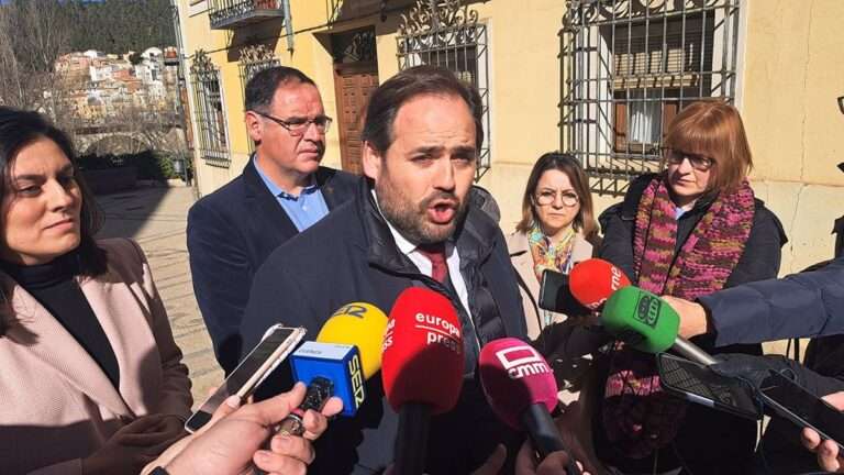 Núñez ve "claro" que Page ha dado orden a los diputados de C-LM de votar con Sánchez la Ley Trans por no seguir a Calvo