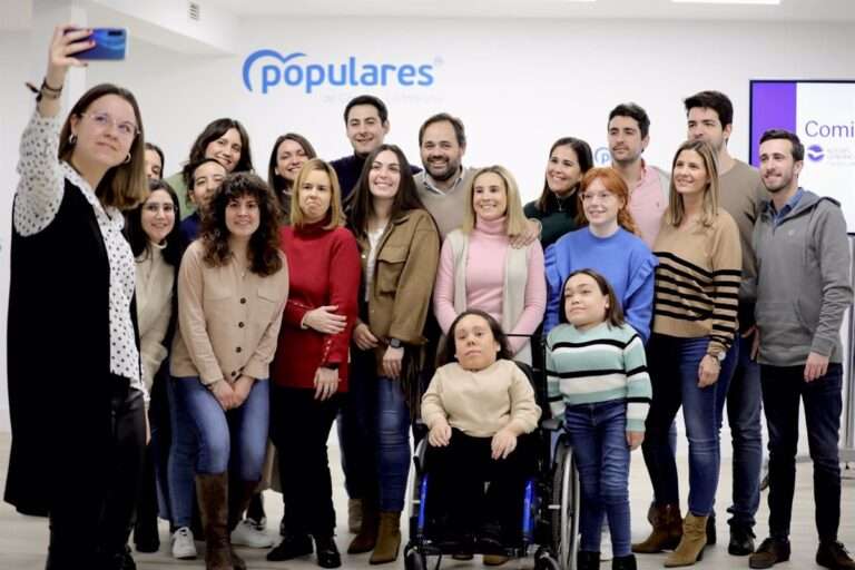 PP C-LM estima que hoy empataría a escaños con PSOE y admite que la bisagra de Vox le otorgaría el Gobierno