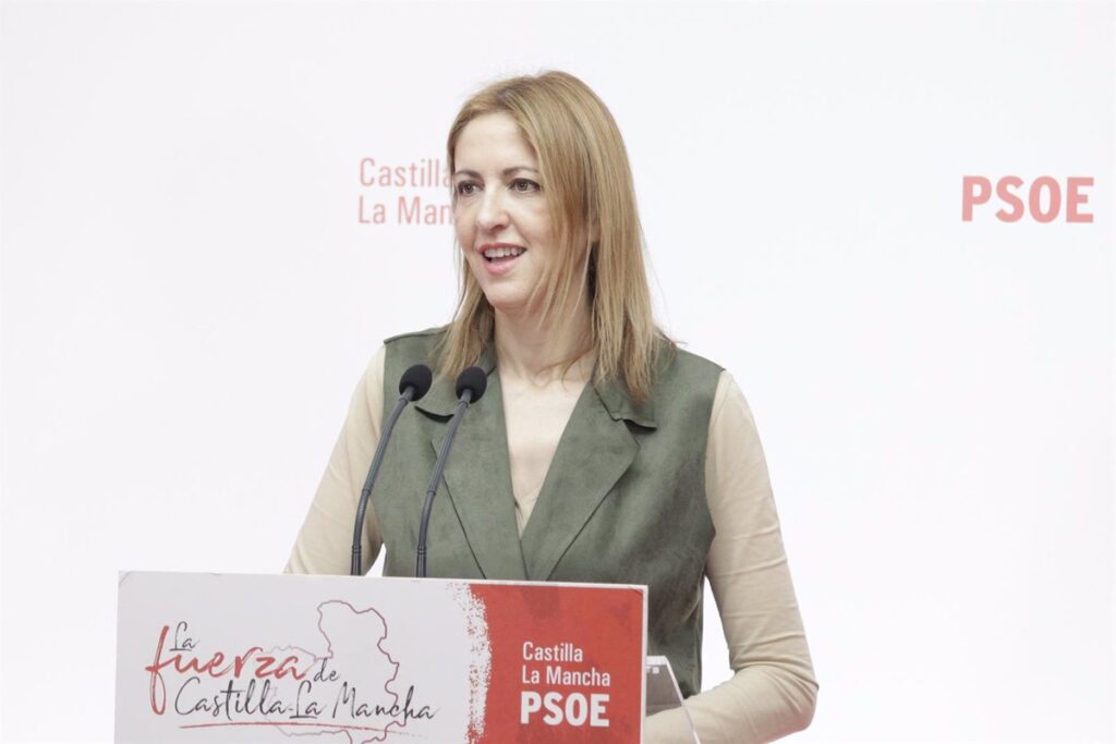 PSOE critica que Núñez "lo único que hace" es "replicar lo que oye de sus mayores en Madrid"