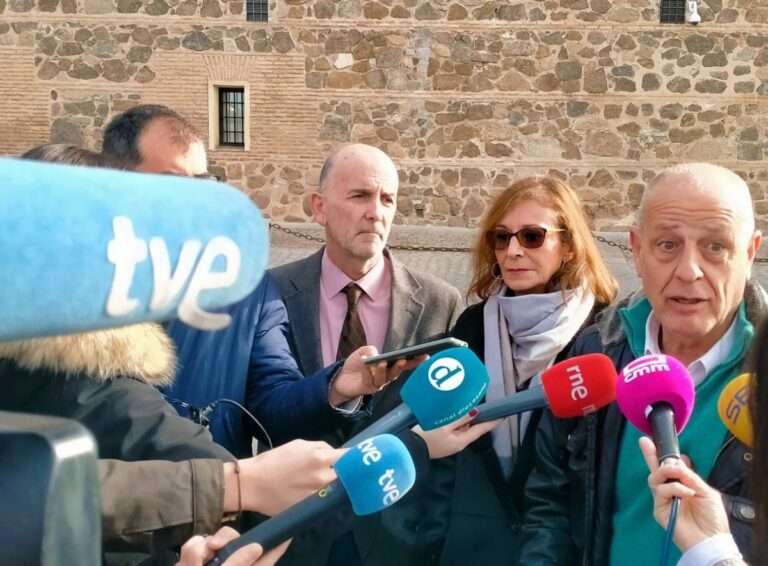 Vecinos de Yedra 8 piden a Junta que convierta el edificio en un lugar digno y que deje de ser un lugar "abandonado"