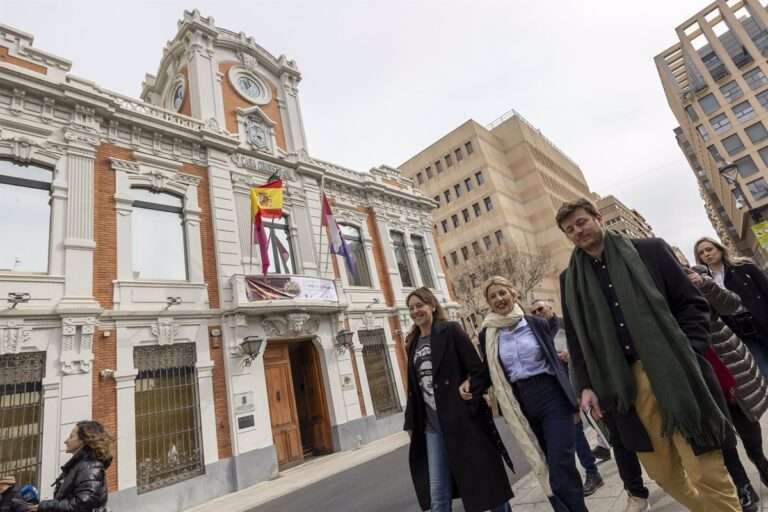 Yolanda Díaz pretende que el "oligopolio" de supermercados asuma una cesta básica: "Soy lenta pero tengo paciencia"