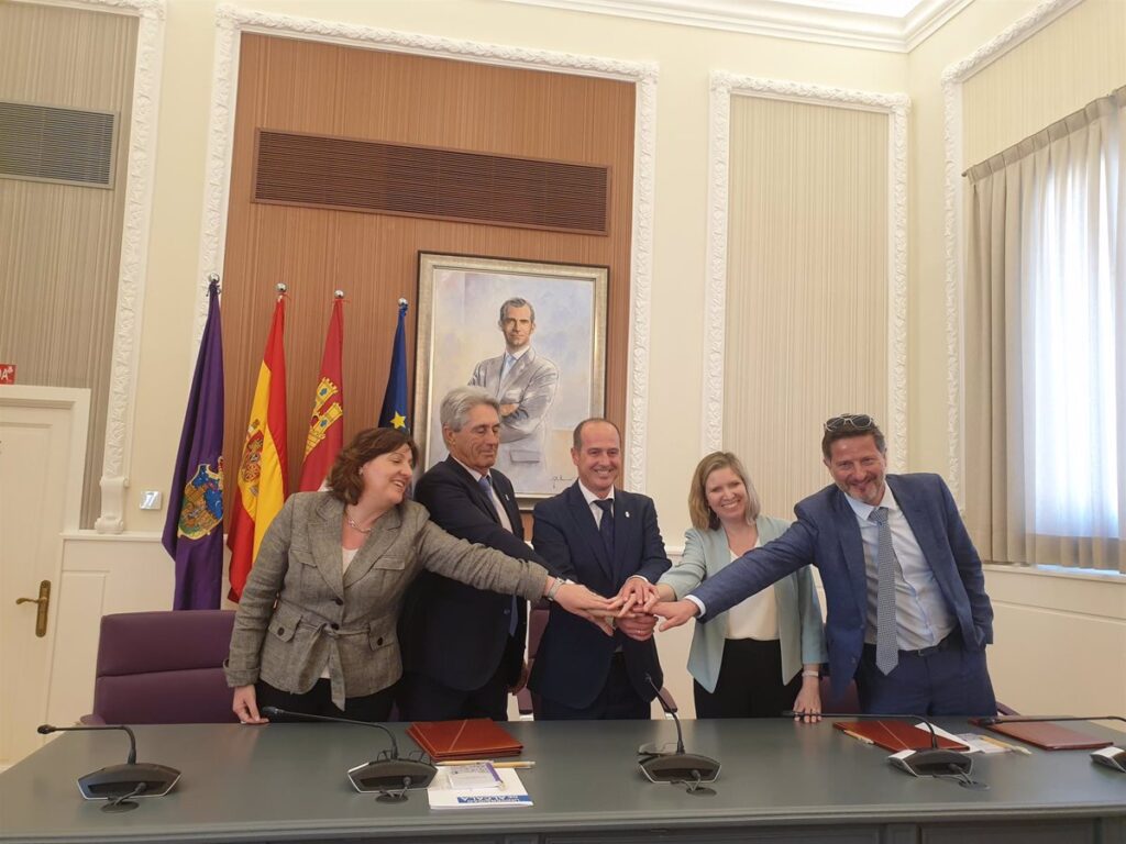 UAH y Cummins firman un acuerdo marco para el desarrollo de actividades formativas y de investigación en energía limpia