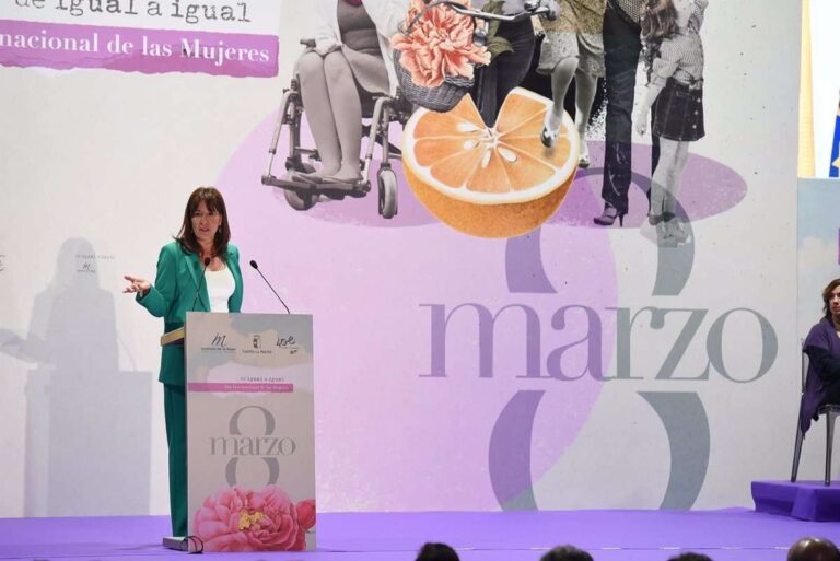 C-LM cree que esta reivindicación será una fiesta y que nadie se atreve a verbalizar que la mujer es inferior