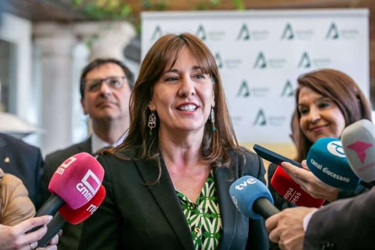 CLM da la "bienvenida" a ley de paridad del Gobierno y apela a las cuotas "en tanto en cuanto no haya equilibrio real"