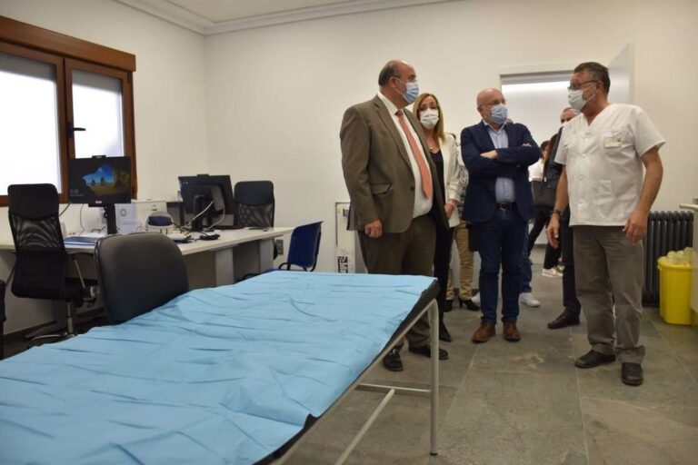Martínez Guijarro dice que el inaugurado PAC de Molinicos es "símbolo de la resistencia" frente a los "recortes" del PP