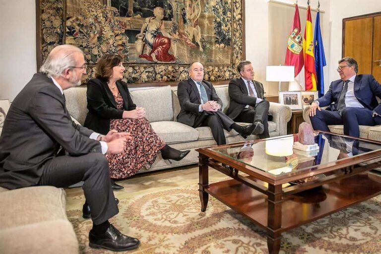 Albacete afirma que centro industrial y de ensayos de Stadler, que creará 80 empleos, aportará valor añadido a la ciudad