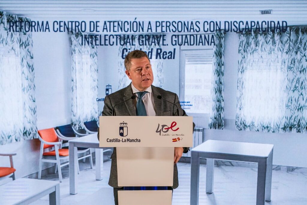 García-Page propone crear un programa de turismo social para personas con discapacidad