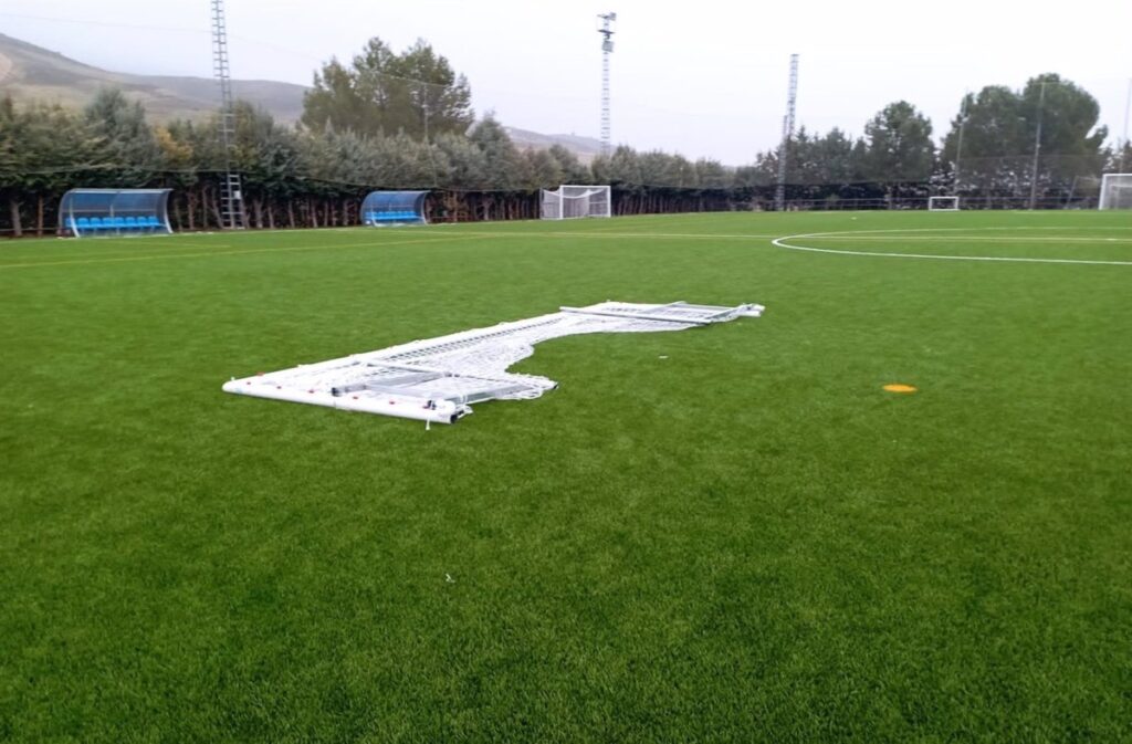 La policía de Cuenca investiga la autoría de los actos vandálicos en el recién remodelado campo de fútbol de Tiradores