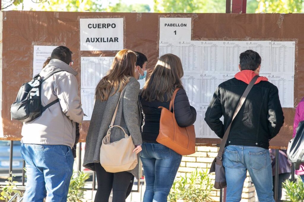 Este jueves se abre el plazo de solicitud para las oposiciones a la bolsa de la Especialidad Administrativa de la Junta