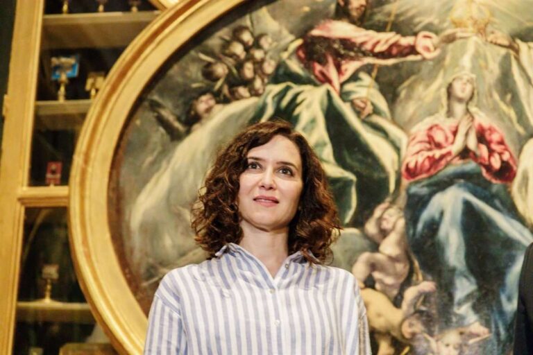 Ayuso advierte de la "maldición Sanchista" que le ha caído a España: "Es una máquina de poder contra la sociedad"