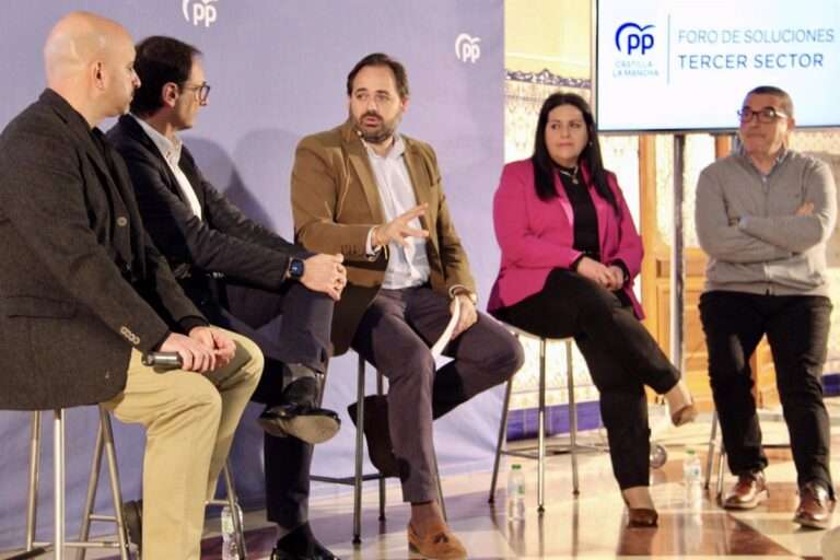 Núñez quiere que el Tercer Sector sea su "socio de Gobierno" si gana las elecciones y le pide ir "juntos de la mano"