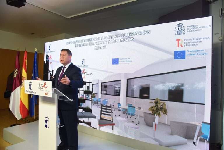 Page cree que atacar a empresarios trae desconfianza y no ve "un milímetro de inteligencia" en las críticas de ministros