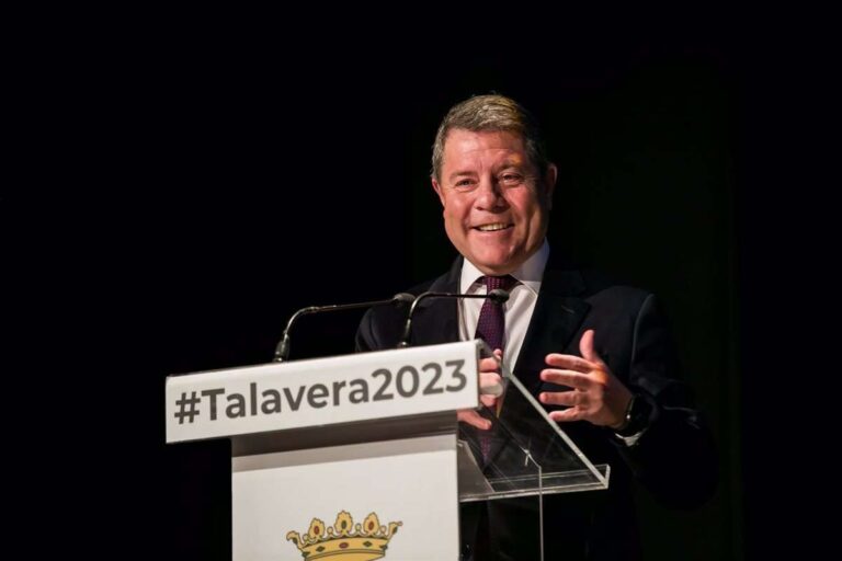 Page se compromete a un futuro pacto con empresarios y sindicatos para "mantener presión fiscal baja en C-LM"