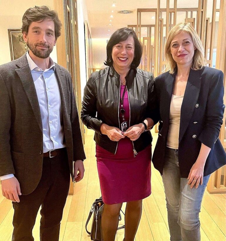 Picazo (CS) aprovecha su visita a Bruselas para reivindicar la cuchillería de Albacete y exigir que cristalice su IGP