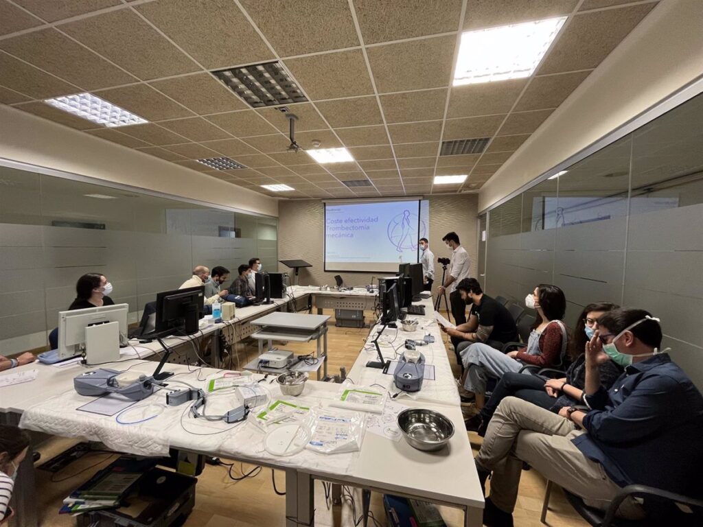 La Gerencia de Albacete avanza en la formación en trombectomía mecánica de la mano de otros tres hospitales
