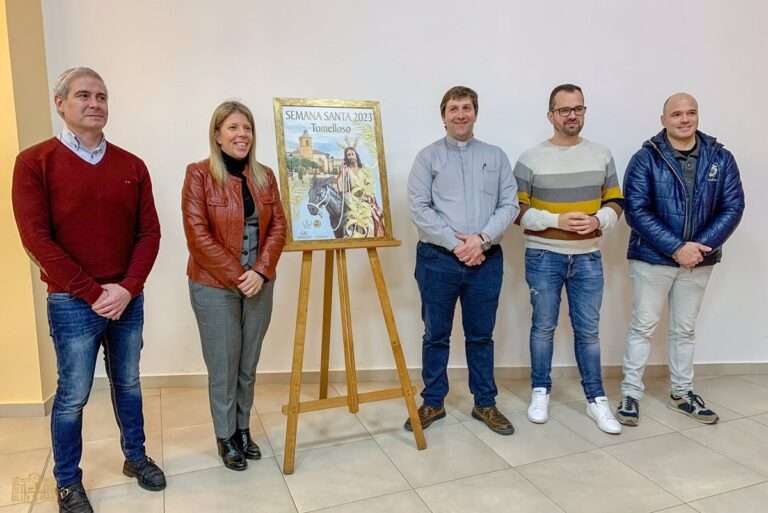 Una imagen de Jesús en la Borriquilla protagoniza el cartel de la Semana Santa de Tomelloso, que pregonará Marcos Galván