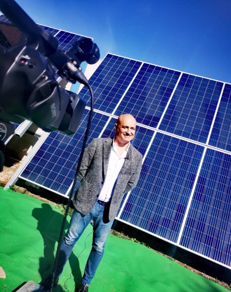 VÍDEO: Una instalación doméstica fotovoltaica en Villa de Don Fadrique demuestra el potencial del autoconsumo individual
