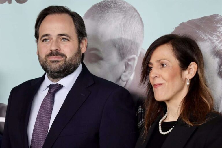 Núñez cuestiona las críticas de PSOE a su campaña en centros de salud: "¿Les preocupa gente esperando o las propuestas?"