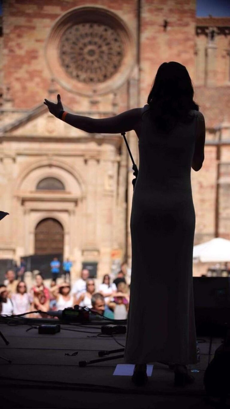 Carmen Cortés, Travis Birds y Ángeles Toledano, en el II Mujeres, Patrimonio de Sigüenza, que sube el telón el 6 de mayo