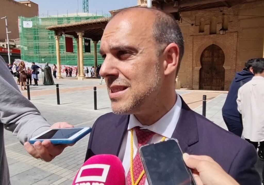 PSOE lamenta la actitud "irrespetuosa" del PP al "intentar denostar" al Gobierno regional "en fechas de tradición"
