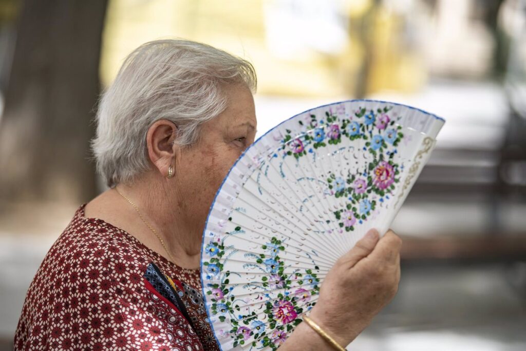 Casi todo el país registrará máximas de 30ºC este jueves y viernes, con noches tropicales en Andalucía hasta el sábado