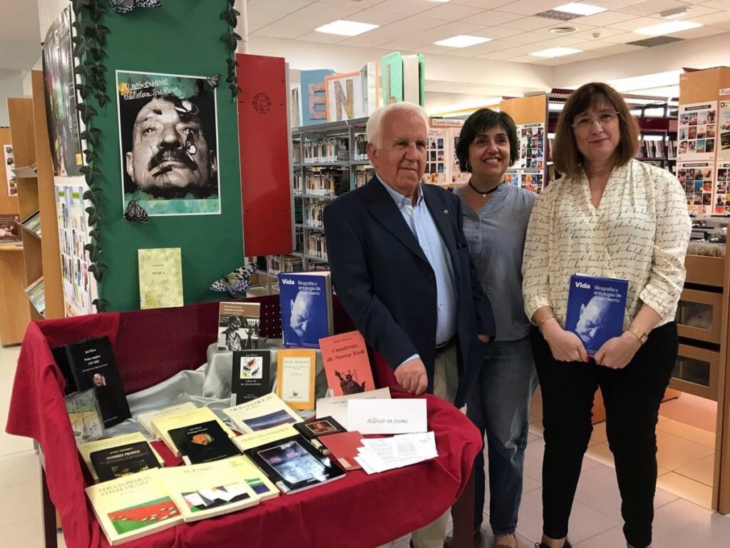 Exposiciones, charlas o la obra de Juan Cruz centran el XX aniversario de la Biblioteca José Hierro de Talavera